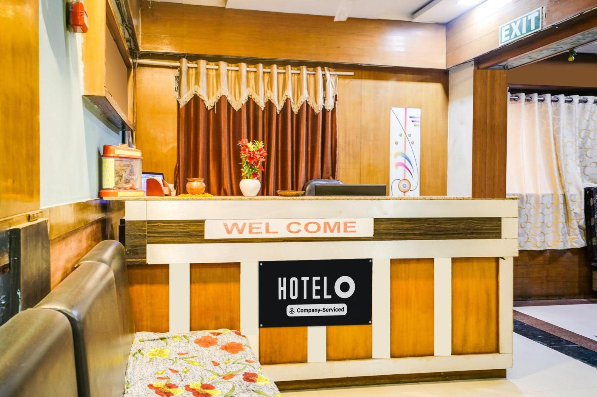 Hotel O Vanya Palace 阿穆达巴 外观 照片